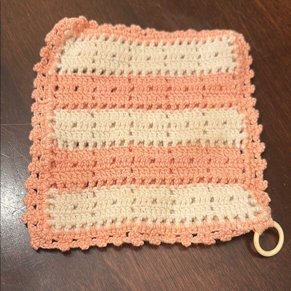 Handmade Crochet Peach and Cream pot holders - Picture 6 of 8